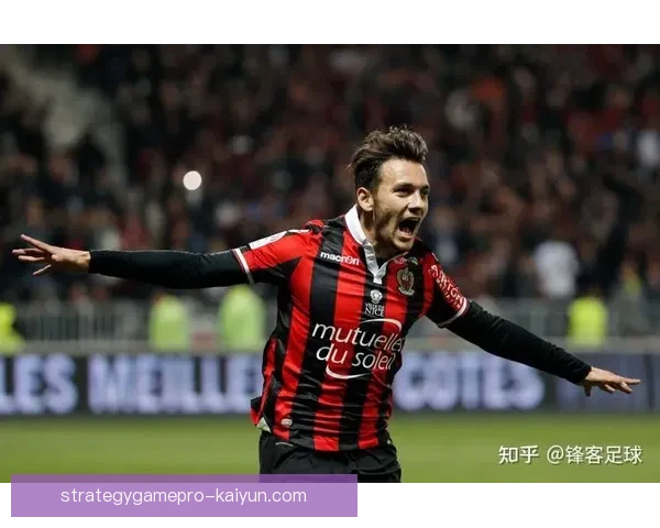 坎塞洛拜仁时期表现稳健，球队攻防两端竞争力增强